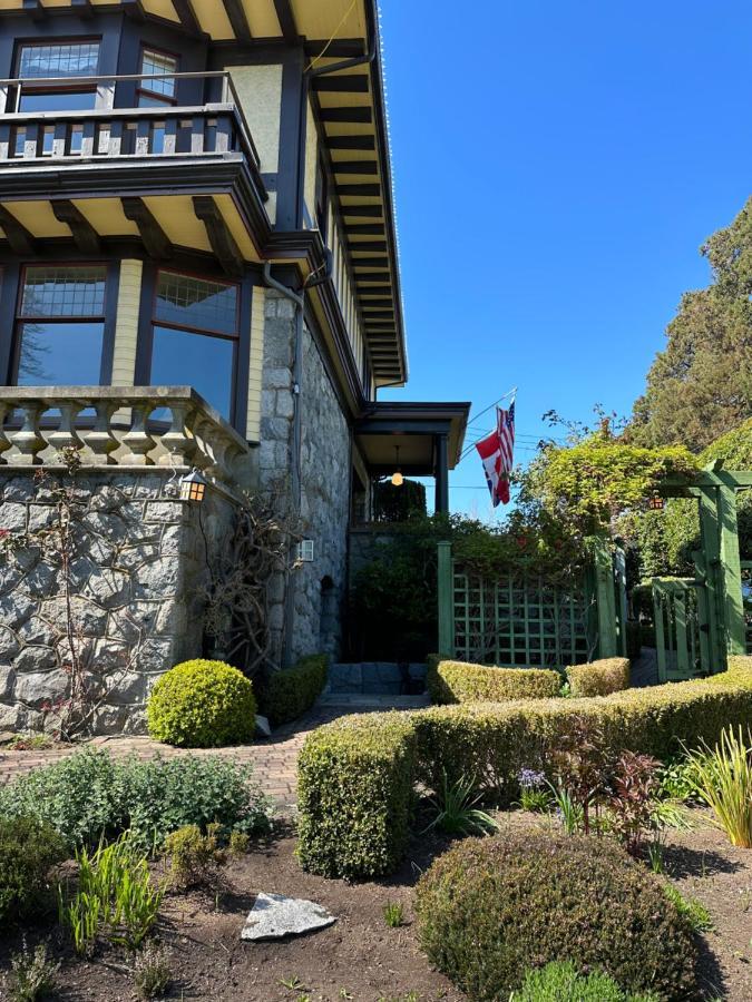Prior Castle Inn Виктория Экстерьер фото
